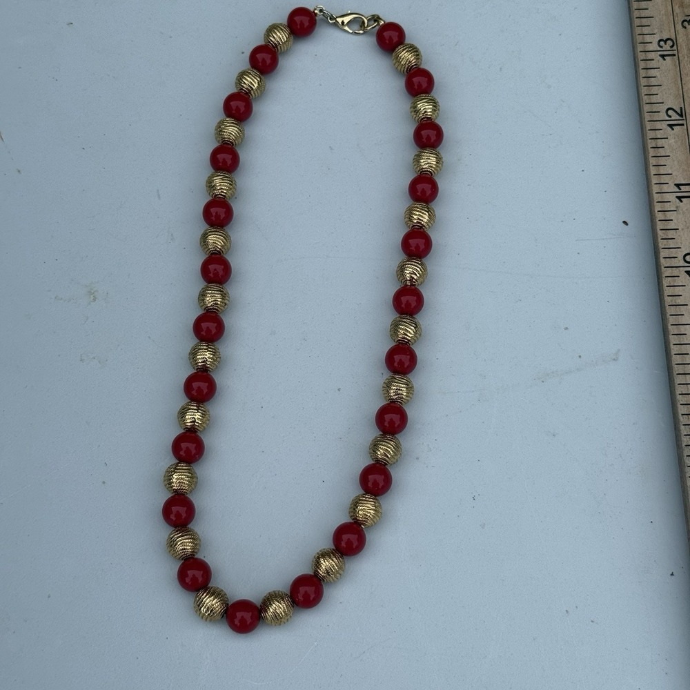 VINTAGE NECKLACE~Red And Gold Beads Classic Look‎ 18"